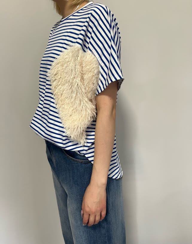 HEART border Tee