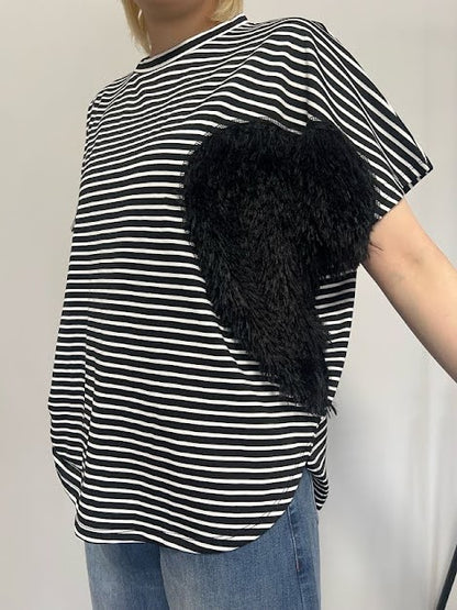 HEART border Tee