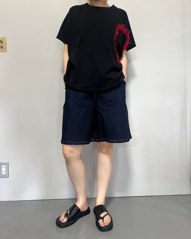 HEART cord embroidery Tee
